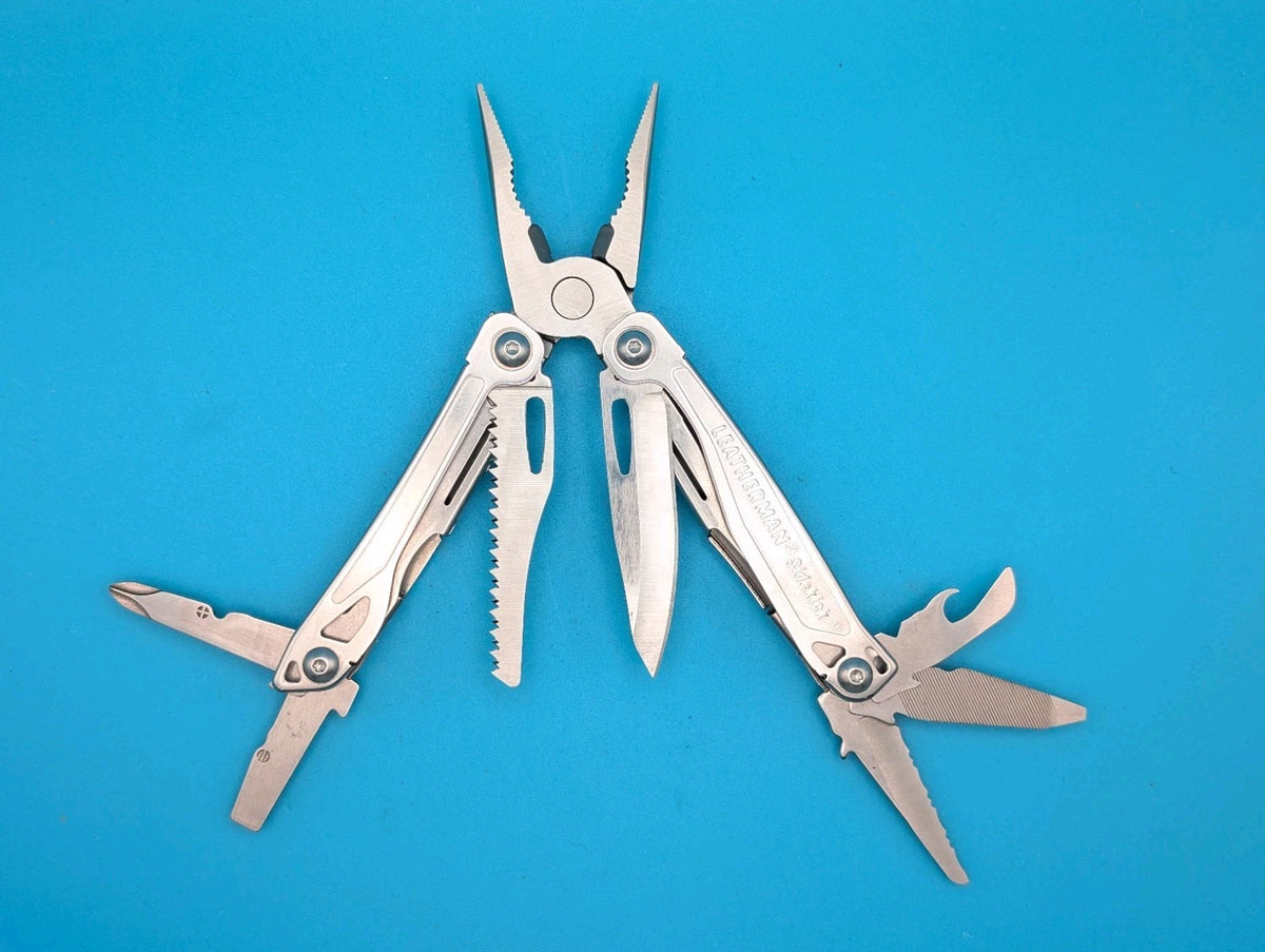 Leatherman Sidekick Multi-Tool, Knife, Pliers, Saw, Stainless! With Sheath!