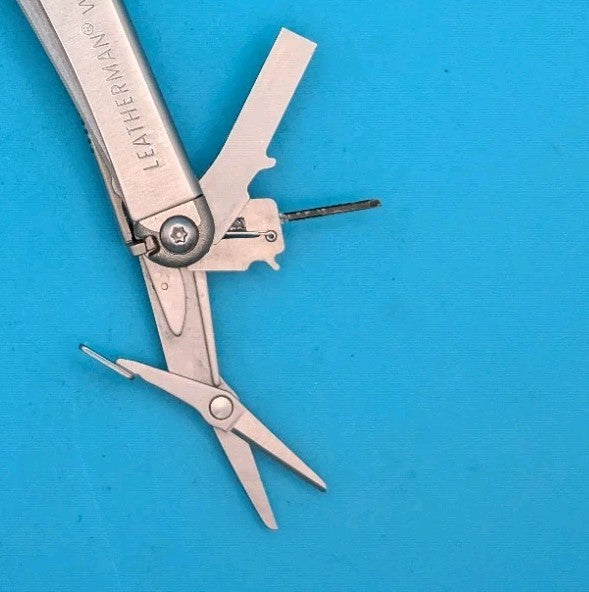 Leatherman Wave Multi Tool! Stainless! Retired! Free Shipping!