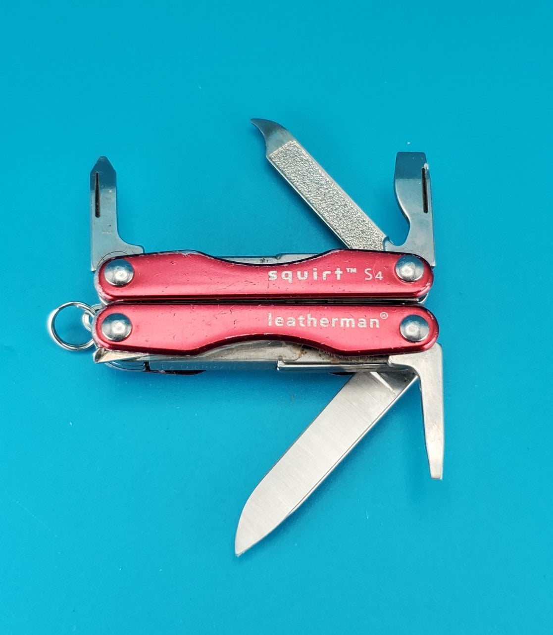 Leatherman Squirt S4 Multi-Tool, Key Ring, Retired, RED!