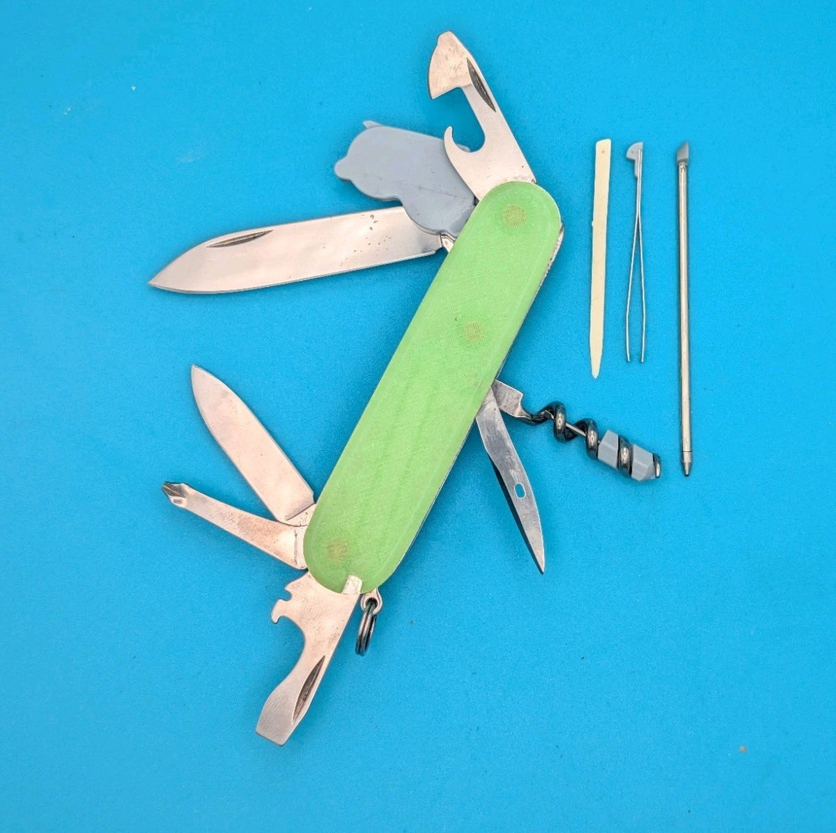 Victorinox Spartan Lite Plus Firefly Green Glow Swiss Army Knife Multi Tool!