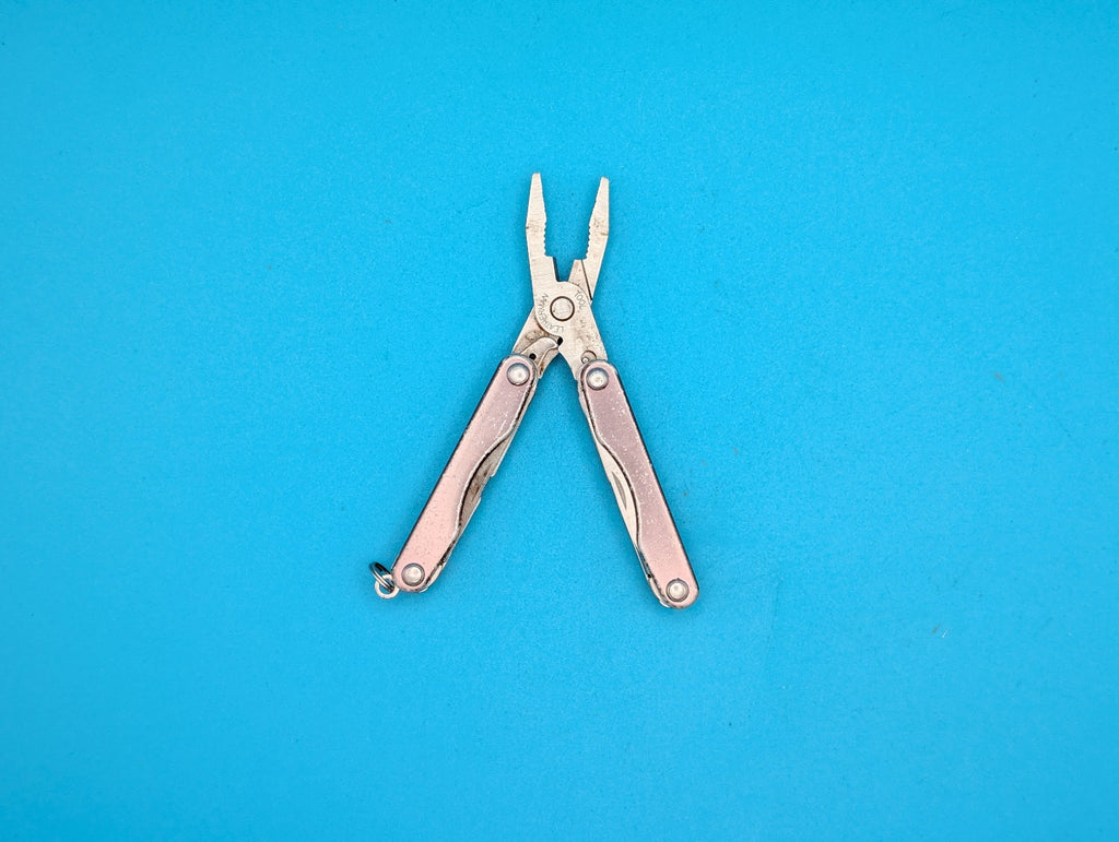 Leatherman Squirt P4 Multi-Tool, Key Ring, Retired, GRAY!