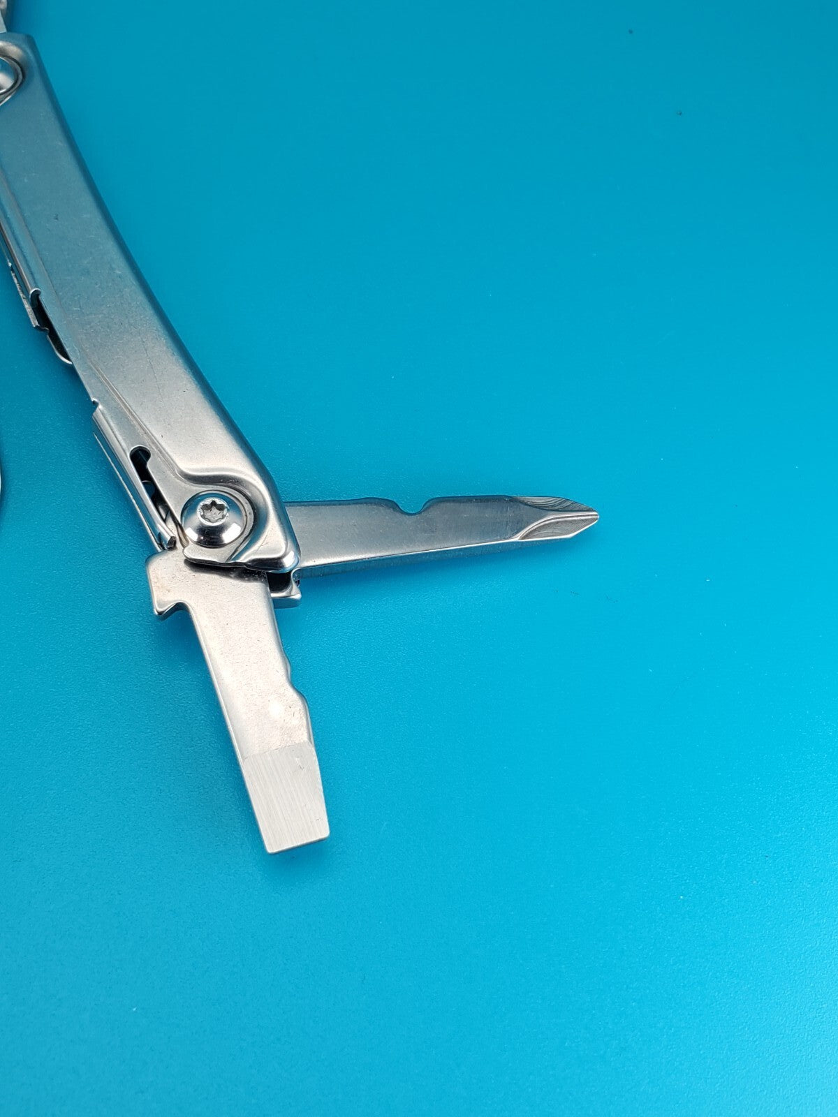 Leatherman Rev 3.8" Multi-Tool, Stainless!