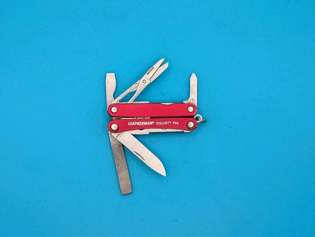 Leatherman SQUIRT PS4 Multi-Tool With Pliers Scissors Knife RED!