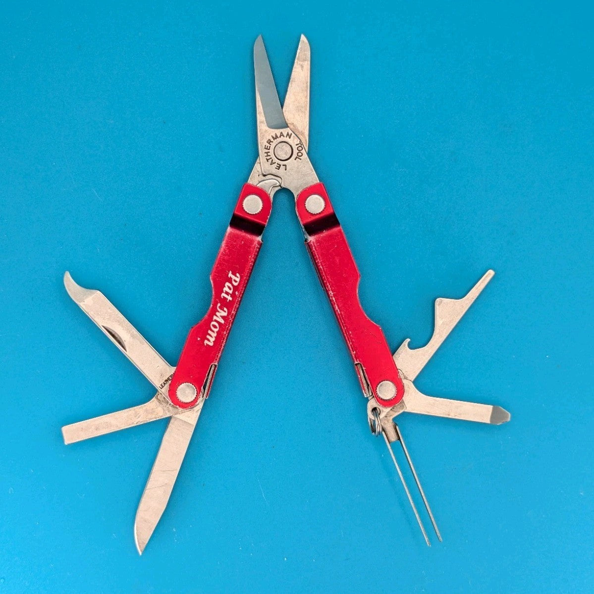 Leatherman Micra Multi-Tool, Knife, Scissors, Key Ring, Red, Pat Mom