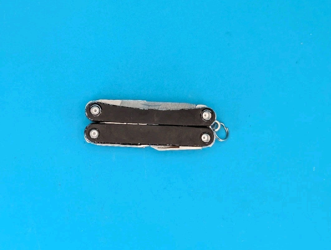 Leatherman SQUIRT PS4 Multi-Tool With Pliers Scissors Knife BLACK!
