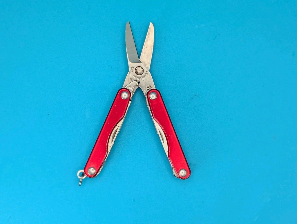 Leatherman "Squirt S4" Stainless Steel Multi Tool - RED!