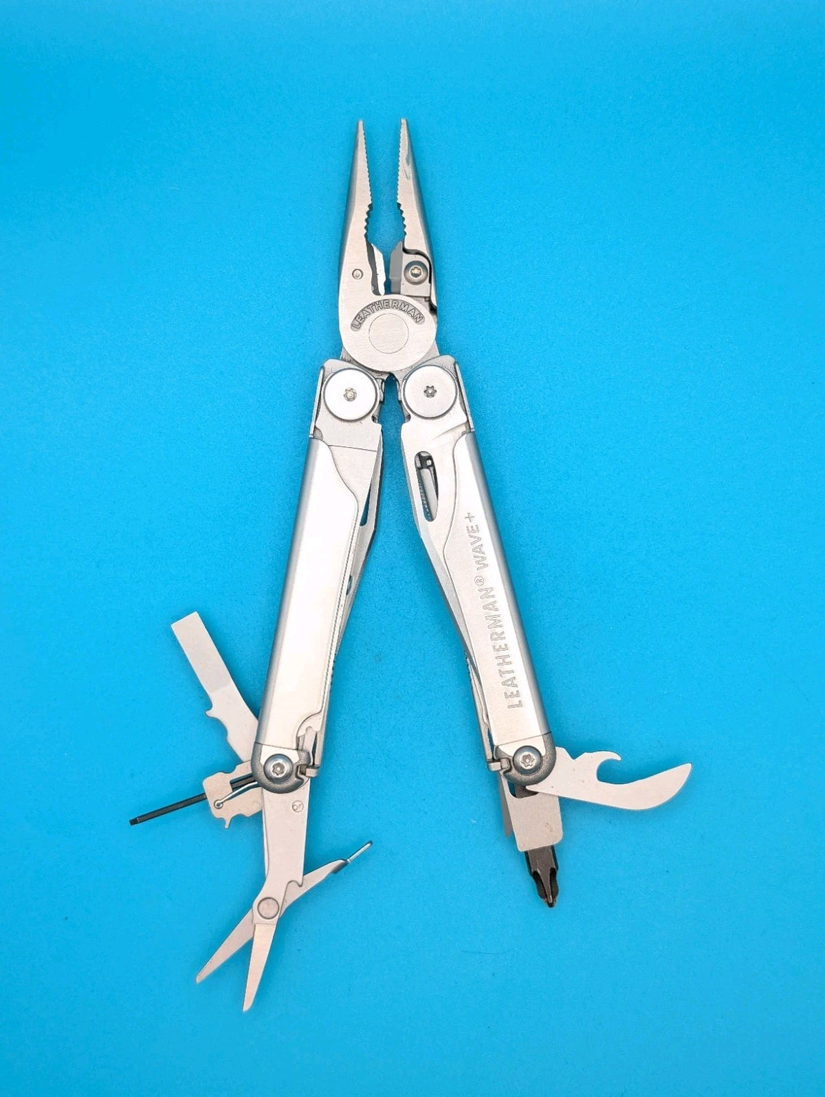 Leatherman Wave Plus + Multi-Tool! FAST SHIPPING! EXCELLENT! *CASS JC1220*