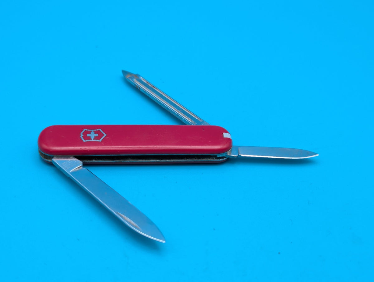 Victorinox Cavalier 74mm Red Swiss Army Knife Multi Tool!