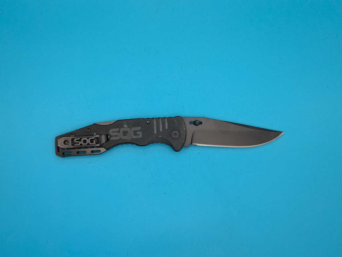 SOG Salute Pocket Knife Lockback Plain Edge Blade!