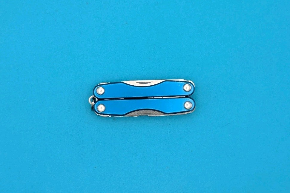 Leatherman Squirt P4 Multi-Tool, Key Ring, Retired, BLUE!