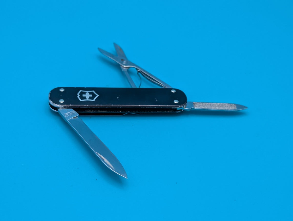 Victorinox Money Clip Black Alox Swiss Army Knife Multi Tool!