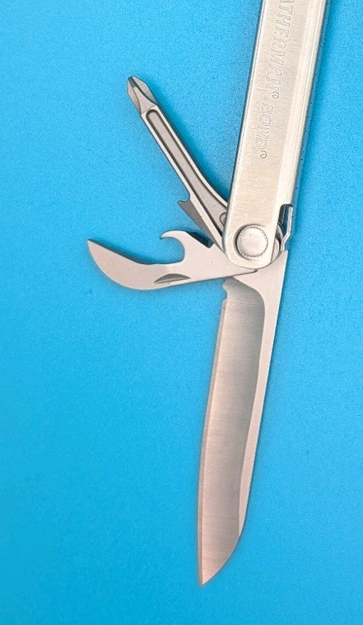LEATHERMAN Bond Multitool, Stainless Steel Everyday Tool! WITH SHEATH!