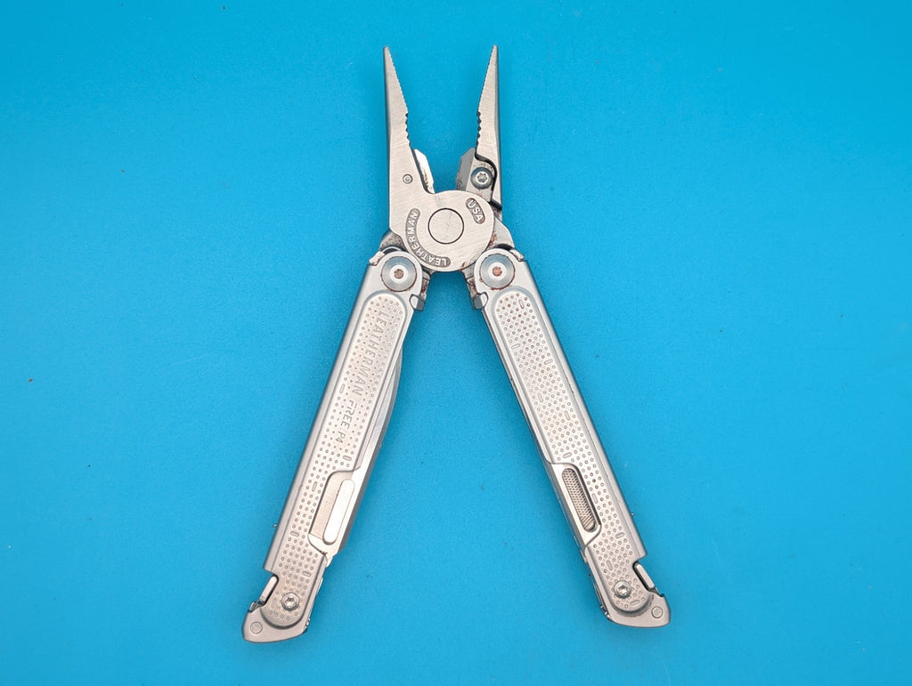 Leatherman Free P4 Multi-Tool! RETIRED! WITH SHEATH!