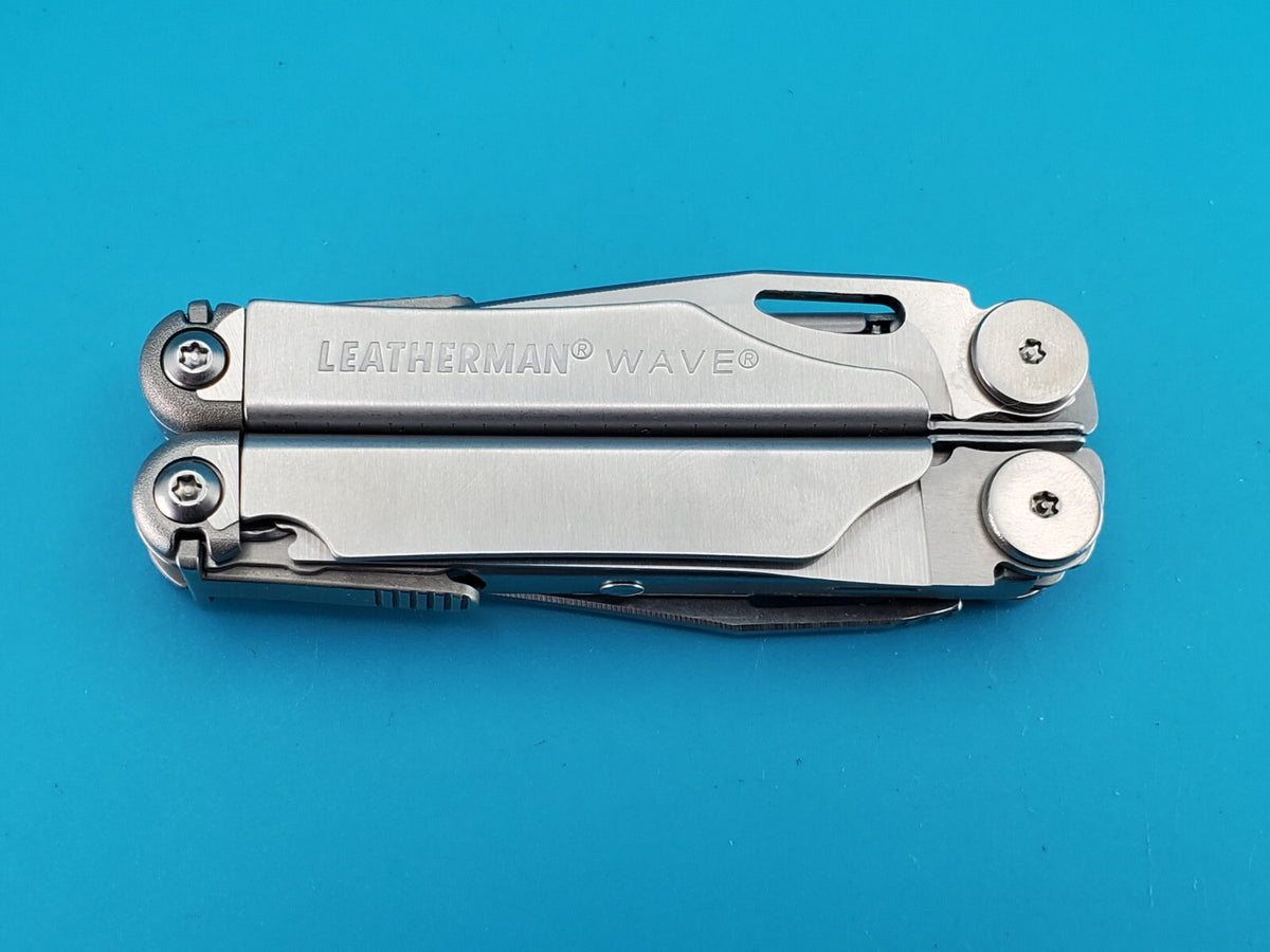Leatherman Wave Multi-Tool! FAST SHIPPING! WELL MAINTAINED! WITH SHEATH!