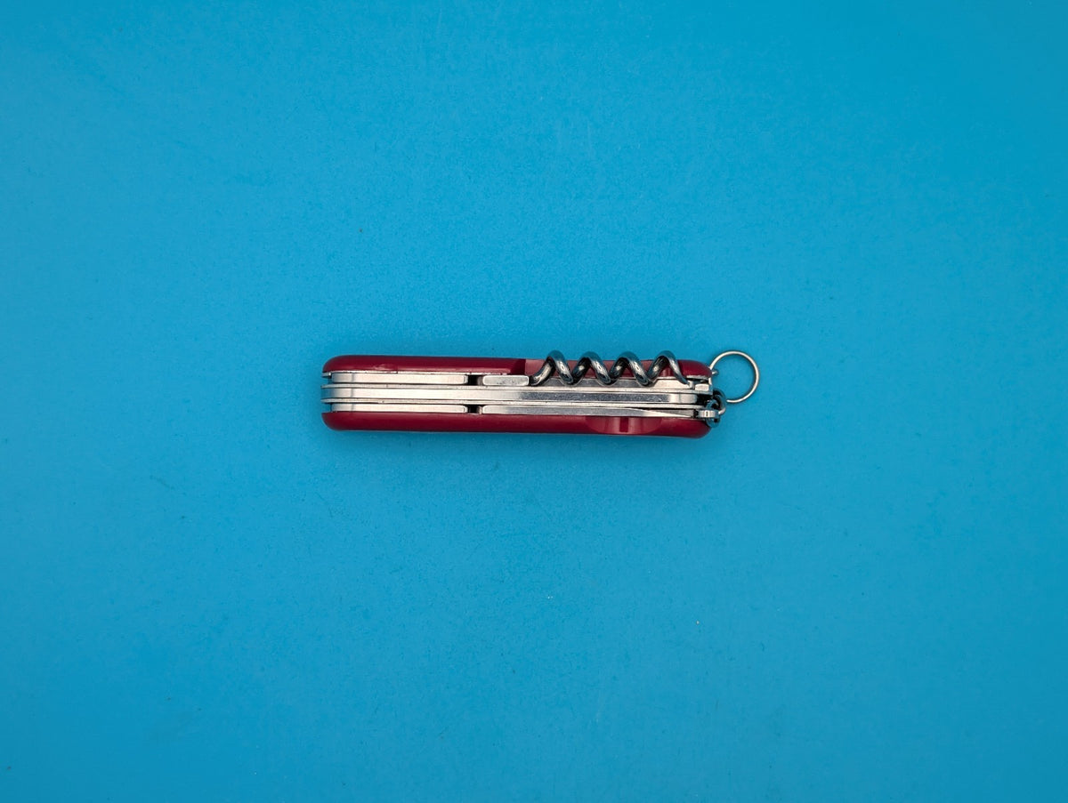 Wenger Serrated Traveler Red Swiss Army Knife Multi Tool!