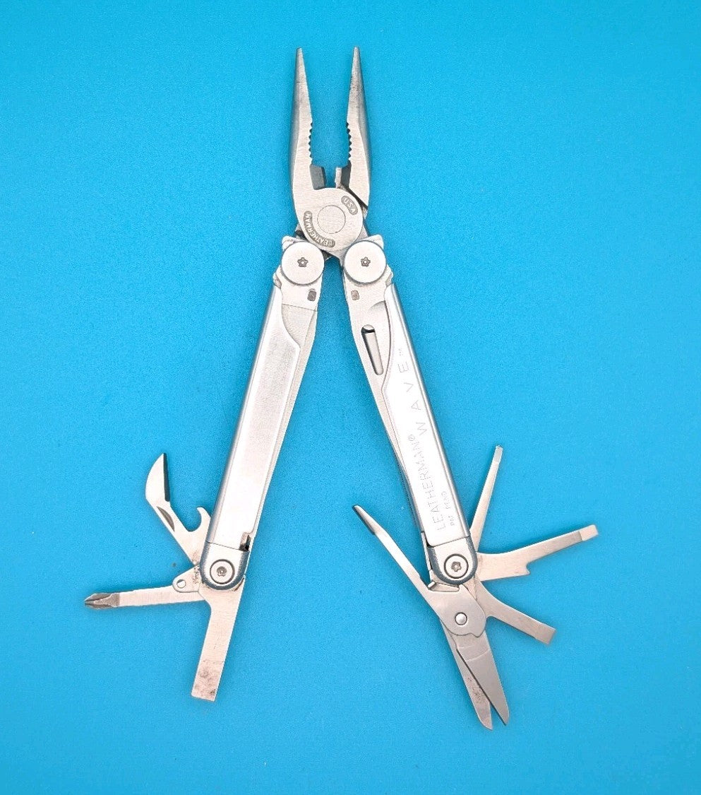 Leatherman Wave Original Vintage Retired, Dated 0800 (Aug, 2000)