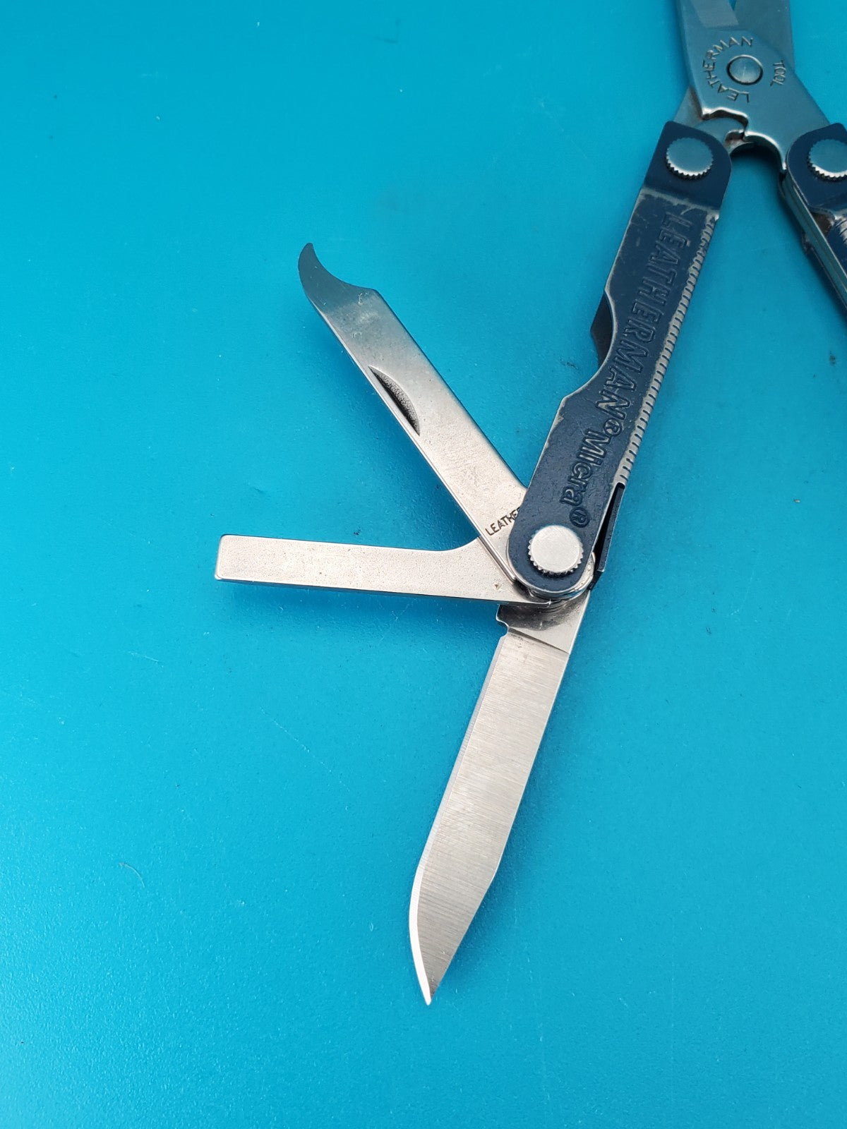 Leatherman Micra Multi-Tool, Knife, Scissors, Key Ring, Blue!