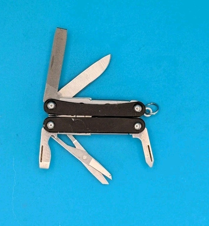 Leatherman SQUIRT PS4 Multi-Tool With Pliers Scissors Knife BLACK!