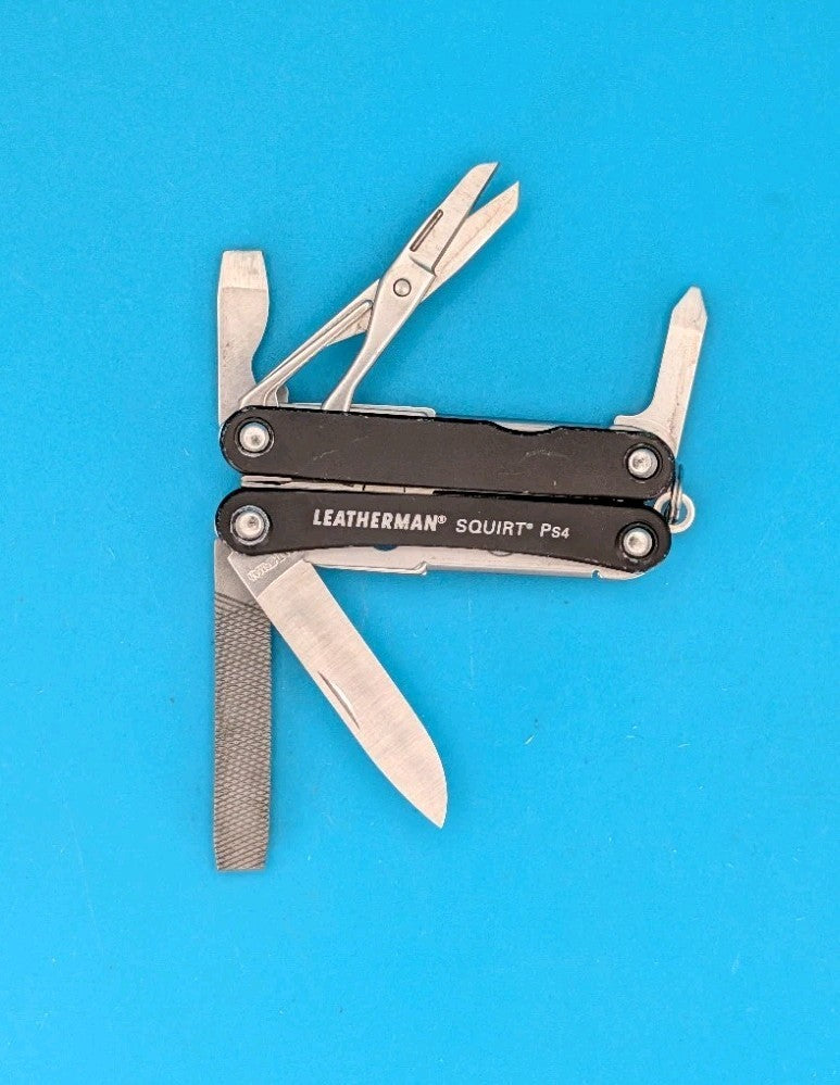 Leatherman Squirt PS4 Multi-Tool With Pliers Scissors Knife Black