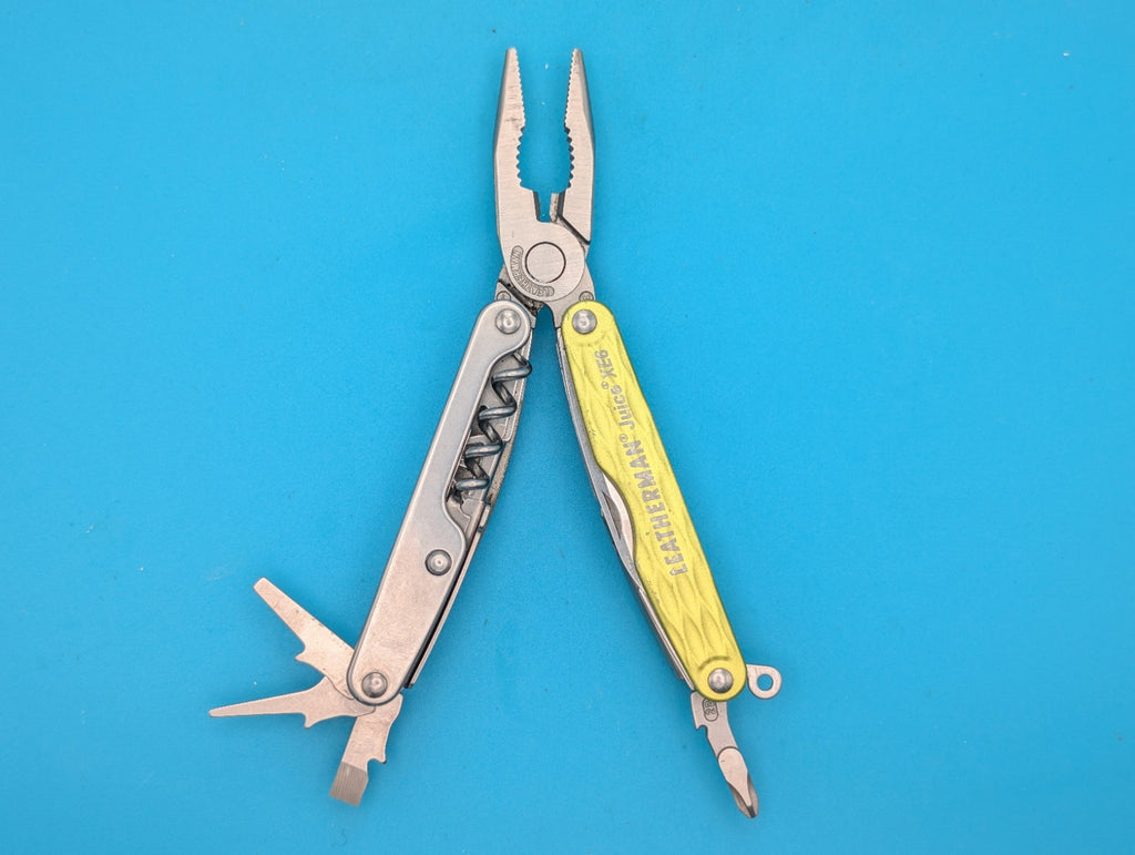 Leatherman Juice XE6 Moss Green Multi-Tool Pocket Knife Made in USA! RARE!