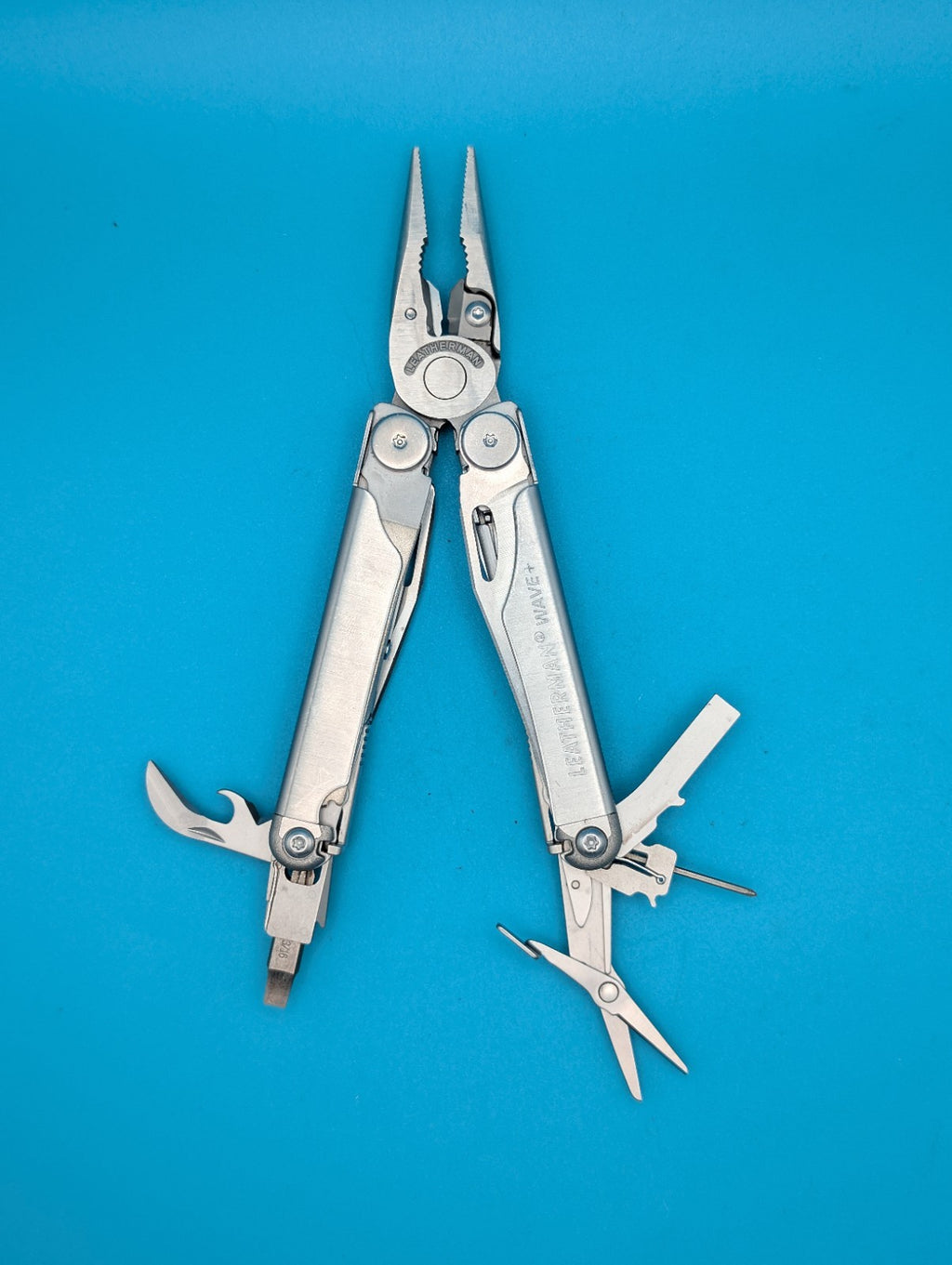 Leatherman Wave Plus + Multi-Tool! FAST SHIPPING! WITH SHEATH!