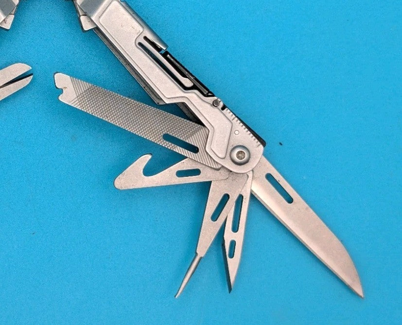 SOG PowerPint Tool Compact Lightweight Silver Multi-Tool!