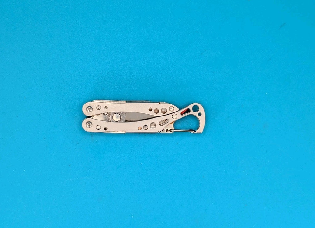 Rare Early Retired PINK Leatherman Style CS Multitool, Cancer Foundation