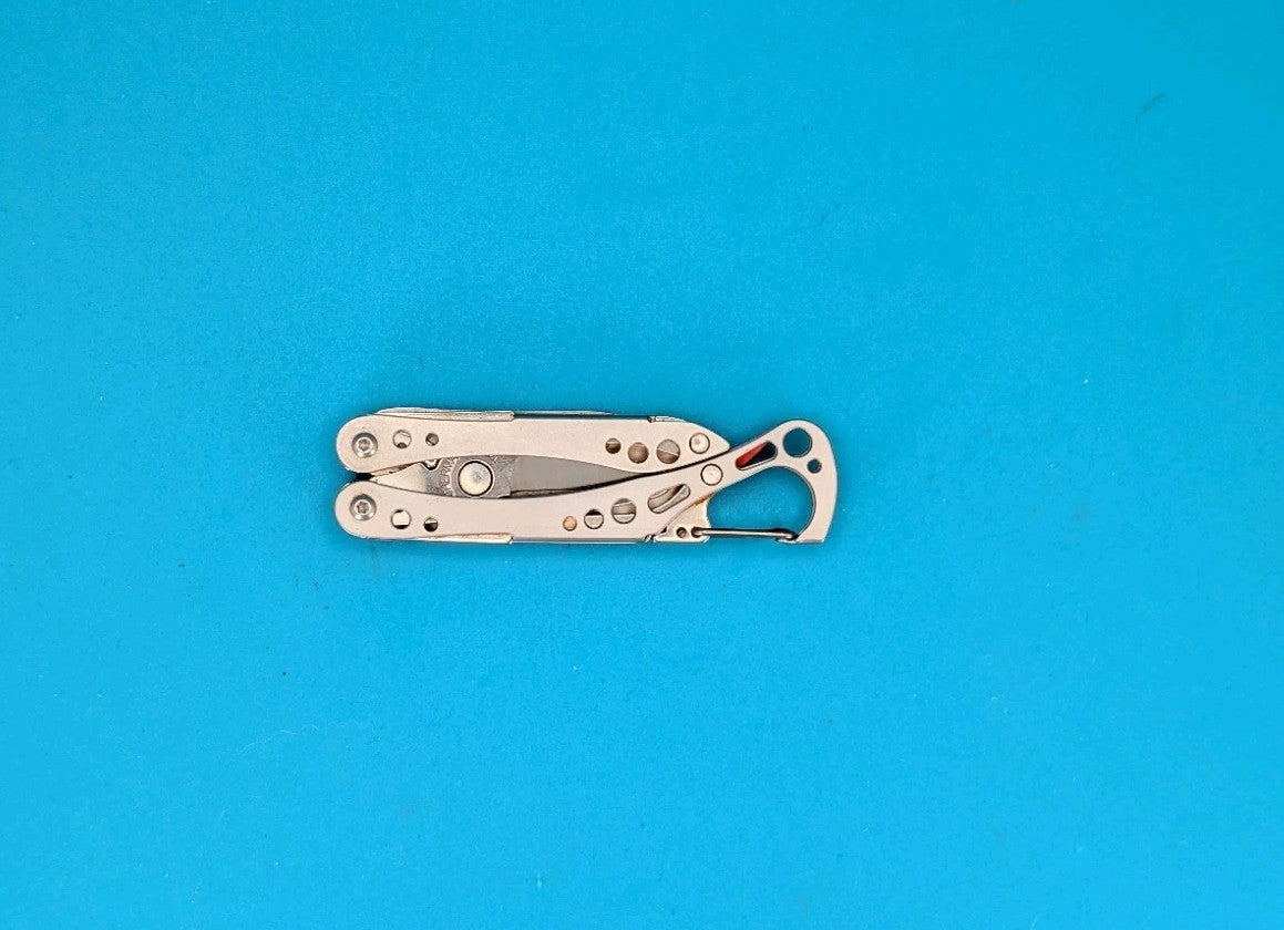 Rare Early Retired PINK Leatherman Style CS Multitool, Cancer Foundation