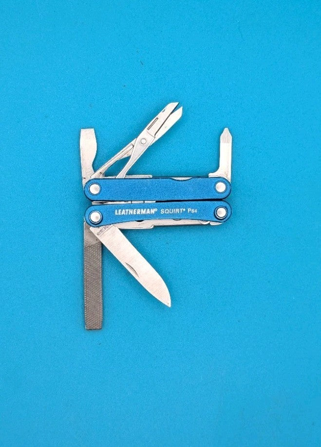 Leatherman SQUIRT PS4 Multi-Tool With Pliers Scissors Knife BLUE!