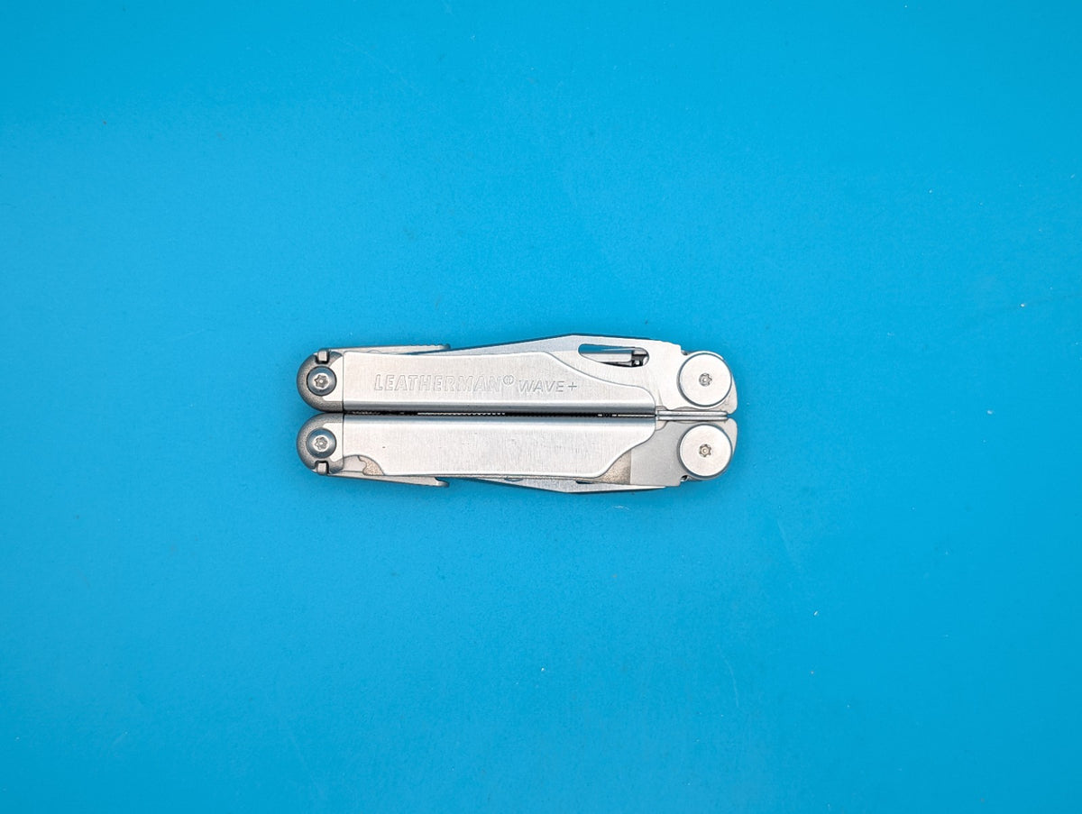 Leatherman Wave Plus + Multi-Tool! FAST SHIPPING! WITH SHEATH! EXCELLENT