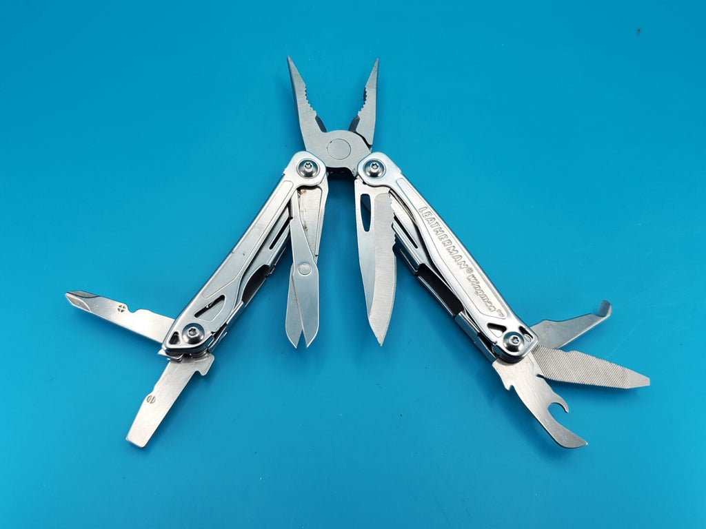 LEATHERMAN WINGMAN MULTI-TOOL! FAST SHIPPING!