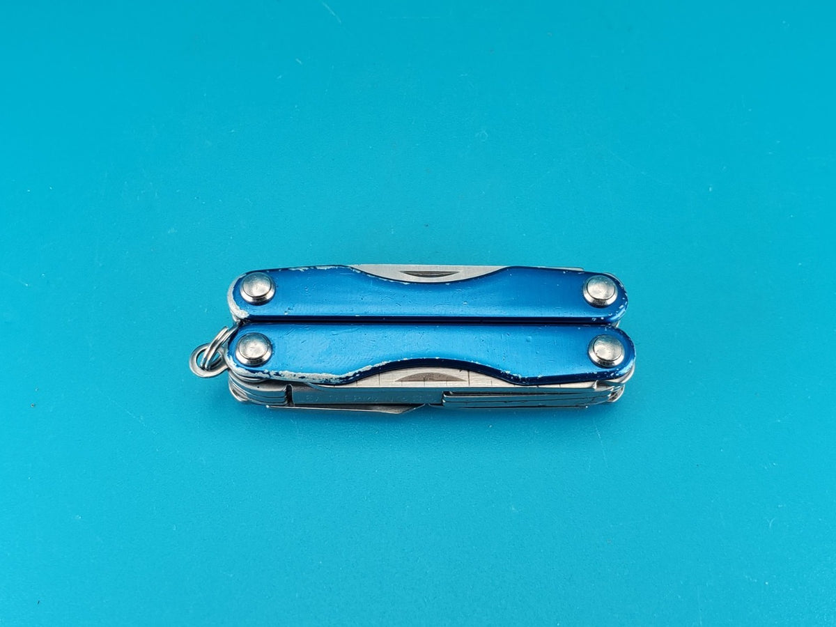 Leatherman "Squirt S4" Stainless Steel Multi Tool! BLUE!
