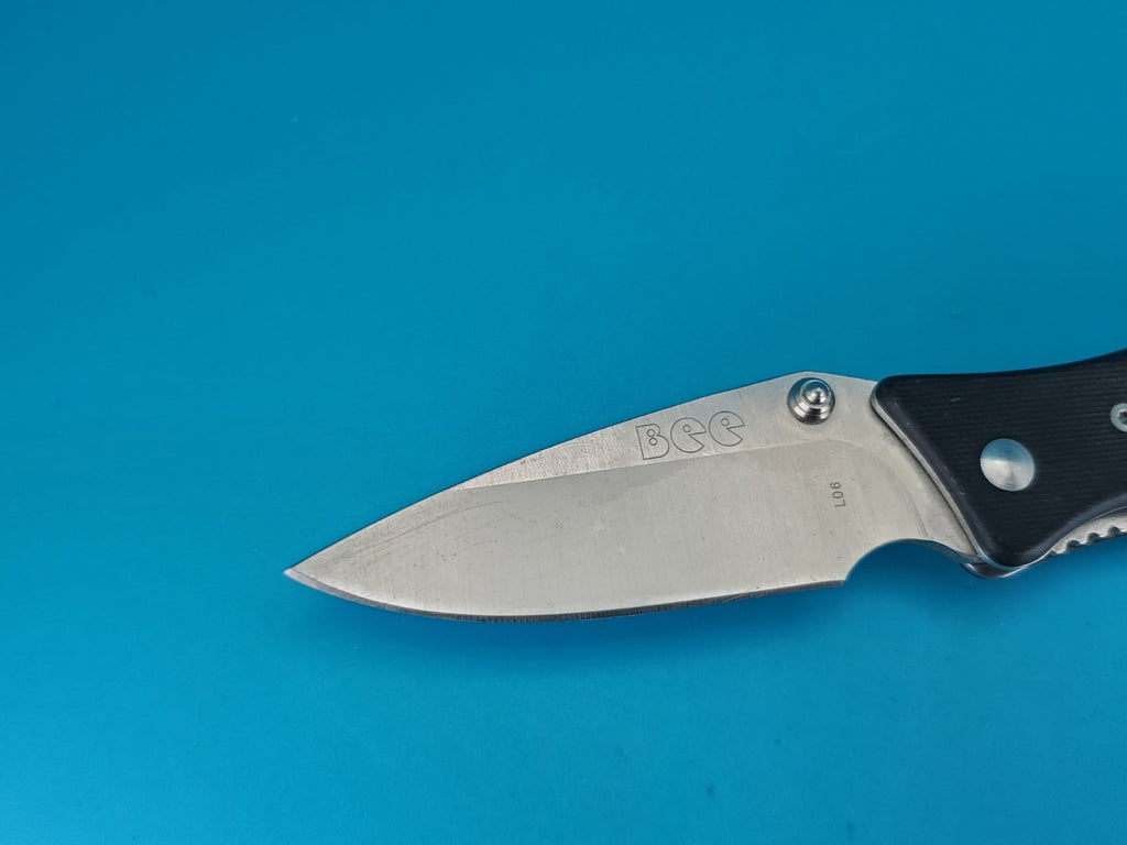 Vintage Bee L06 Liner Lock Plain Edge Folding Pocket Knife!