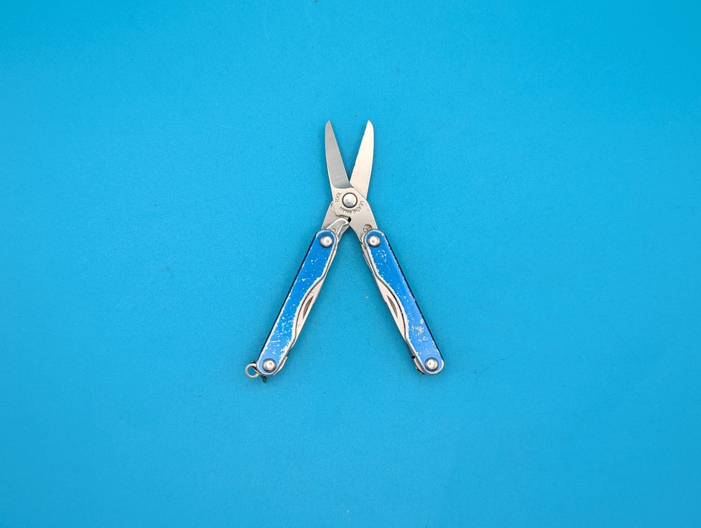 Leatherman Squirt S4 Multi-Tool, Key Ring, Retired, BLUE!