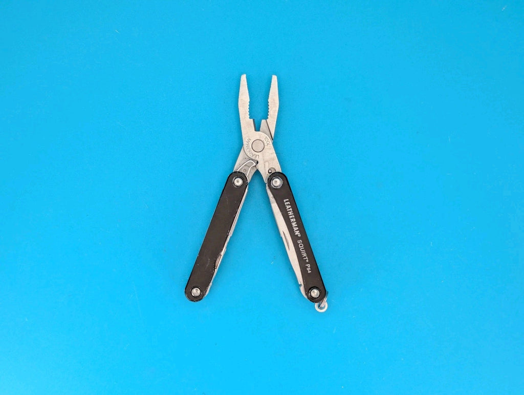 Leatherman Squirt PS4 Multi-Tool With Pliers Scissors Knife Black