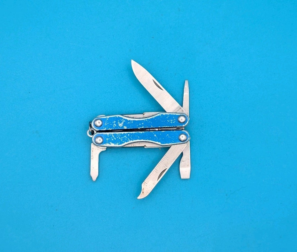 Leatherman Squirt S4 Multi-Tool, Key Ring, Retired, BLUE!