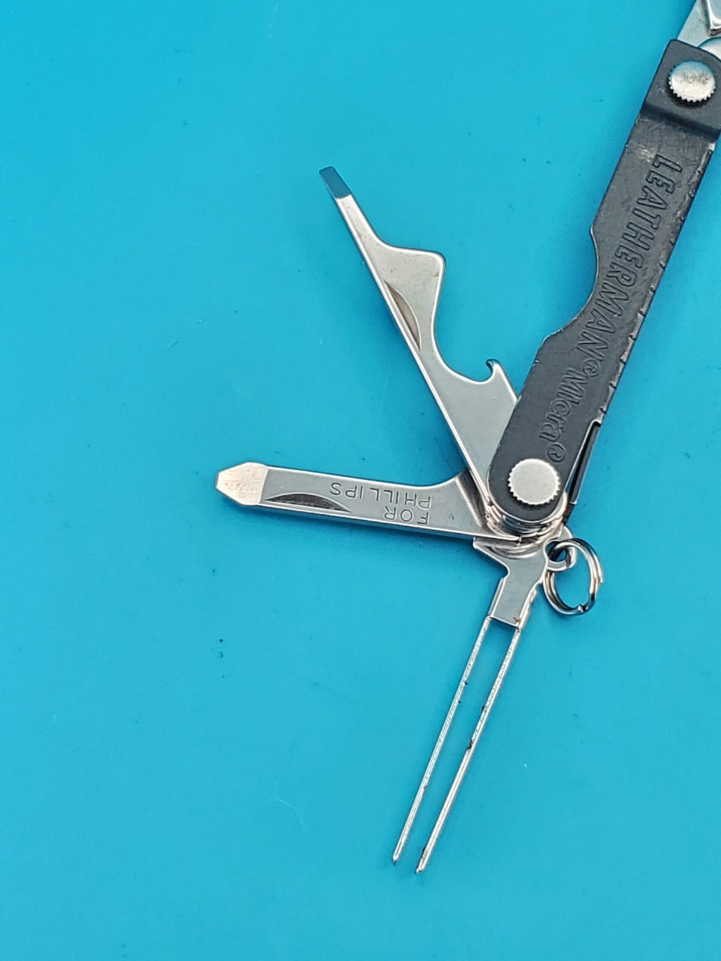 Leatherman Micra Multi-Tool, Knife, Scissors, Key Ring, Gray!