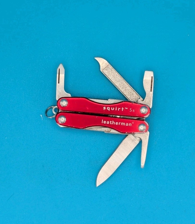 Leatherman "Squirt S4" Stainless Steel Multi Tool - RED!