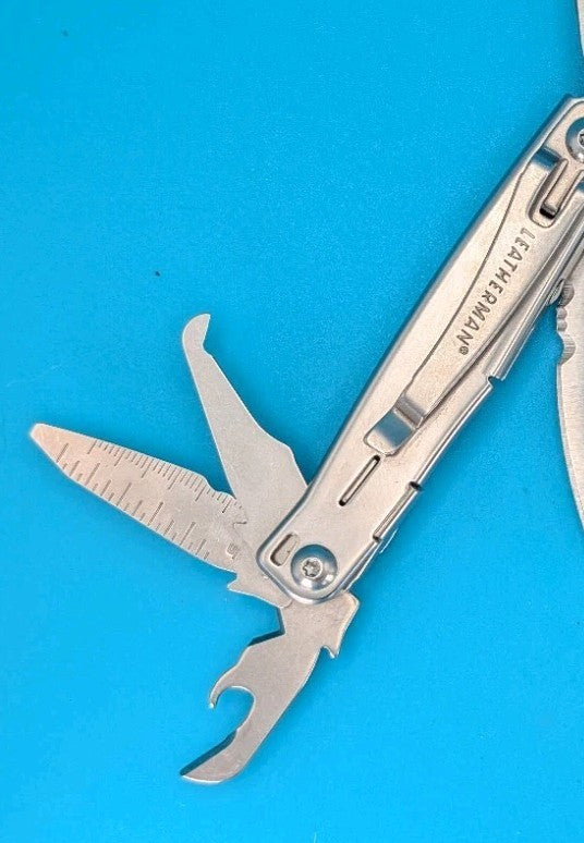 Leatherman Wingman Multi-Tool with Sheath