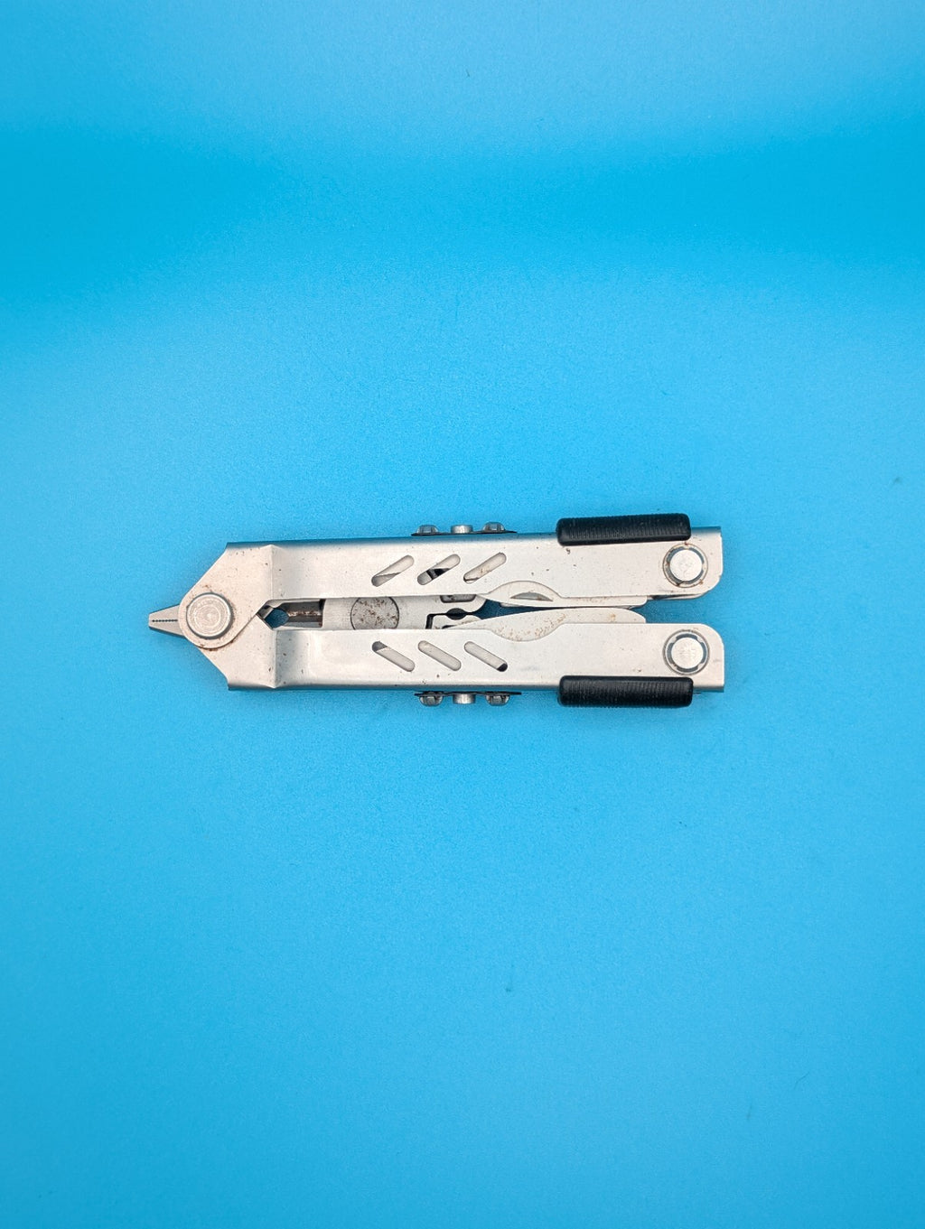 Gerber MP400 Compact Multitool Stainless Steel! USED/SOME RUST