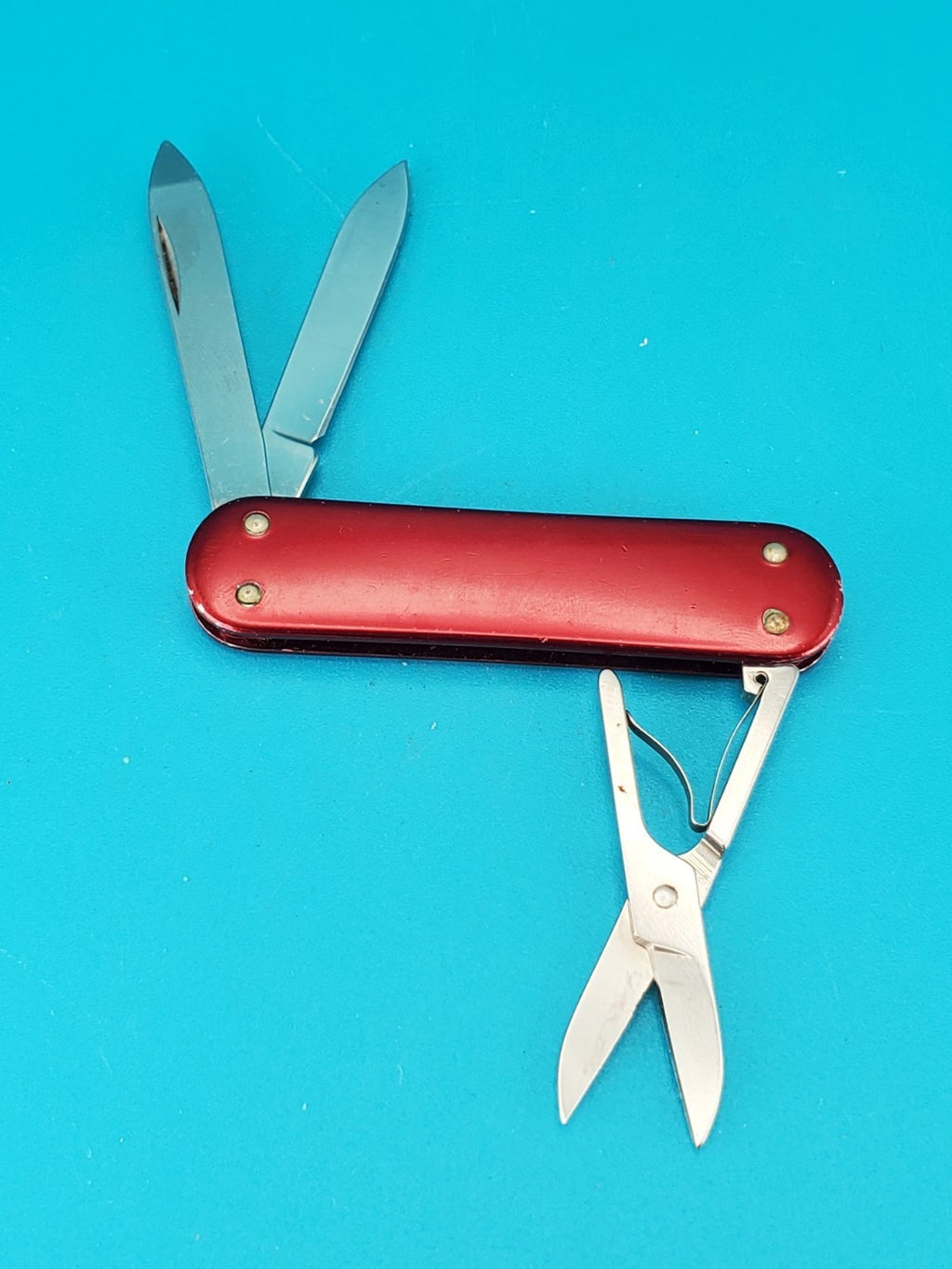 Vintage Victorinox Swiss Army Knife Red Smooth Alox Companion 58mm