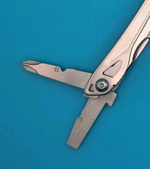 Leatherman Sidekick Multi-Tool, Knife, Pliers, Saw, Stainless!