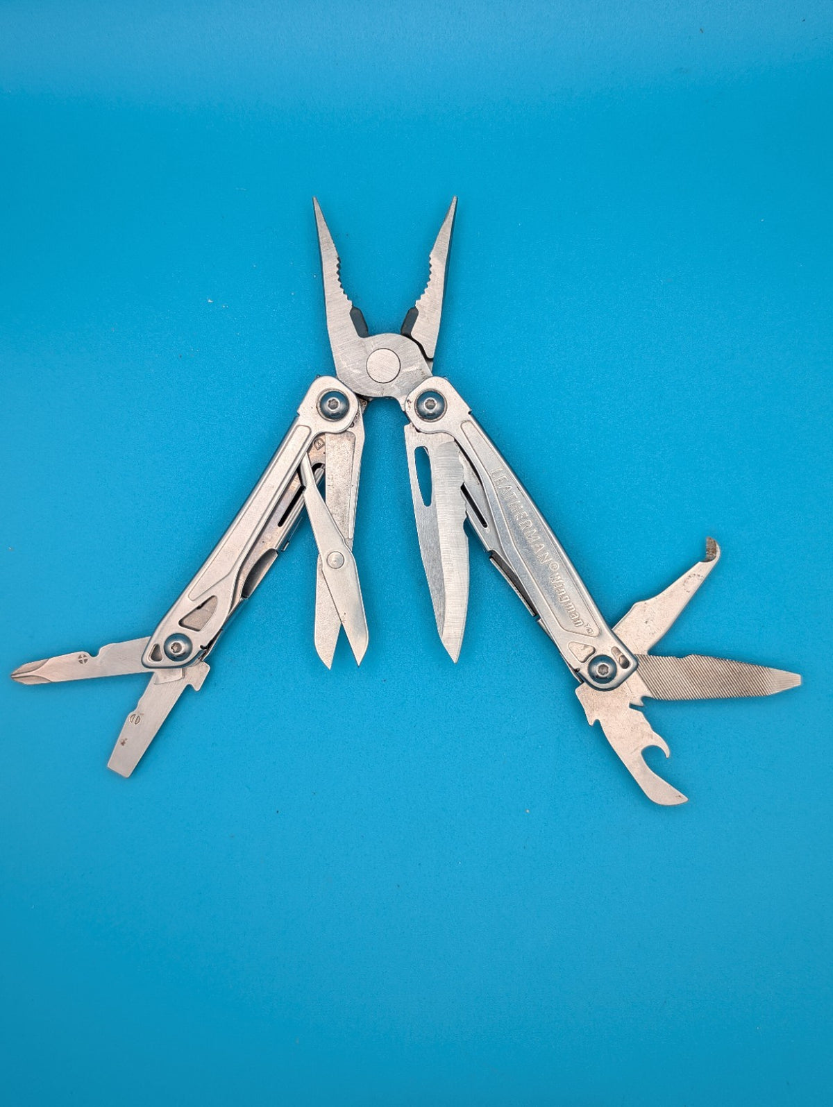LEATHERMAN WINGMAN MULTI-TOOL! FAST SHIPPING!