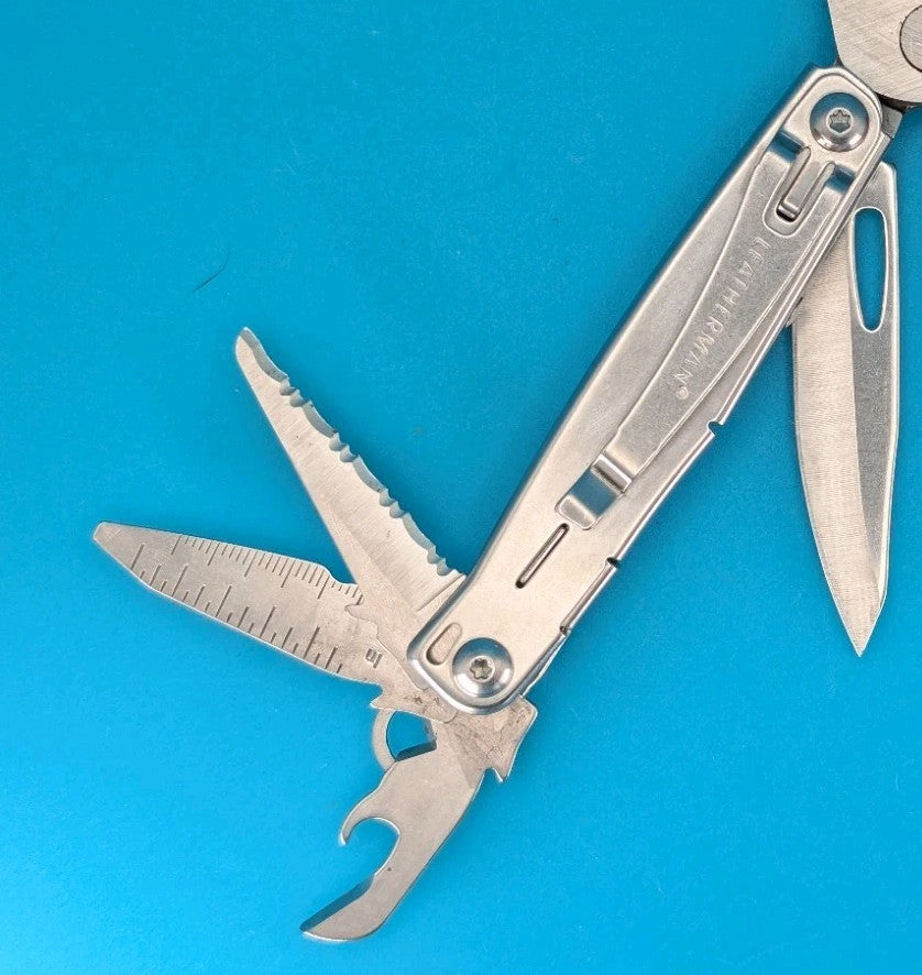 Leatherman Sidekick Multi-Tool, Knife, Pliers, Saw, Stainless!