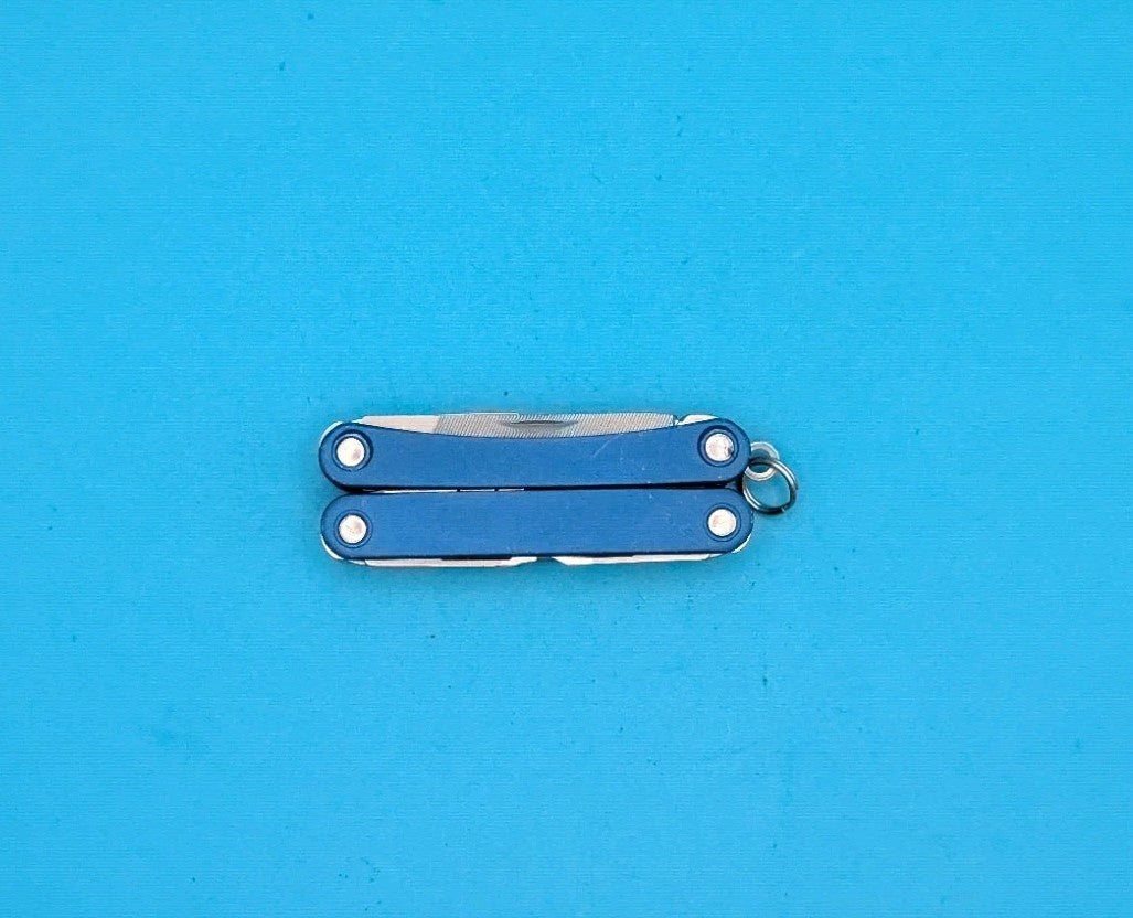 Leatherman SQUIRT PS4 Multi-Tool With Pliers Scissors Knife BLUE!