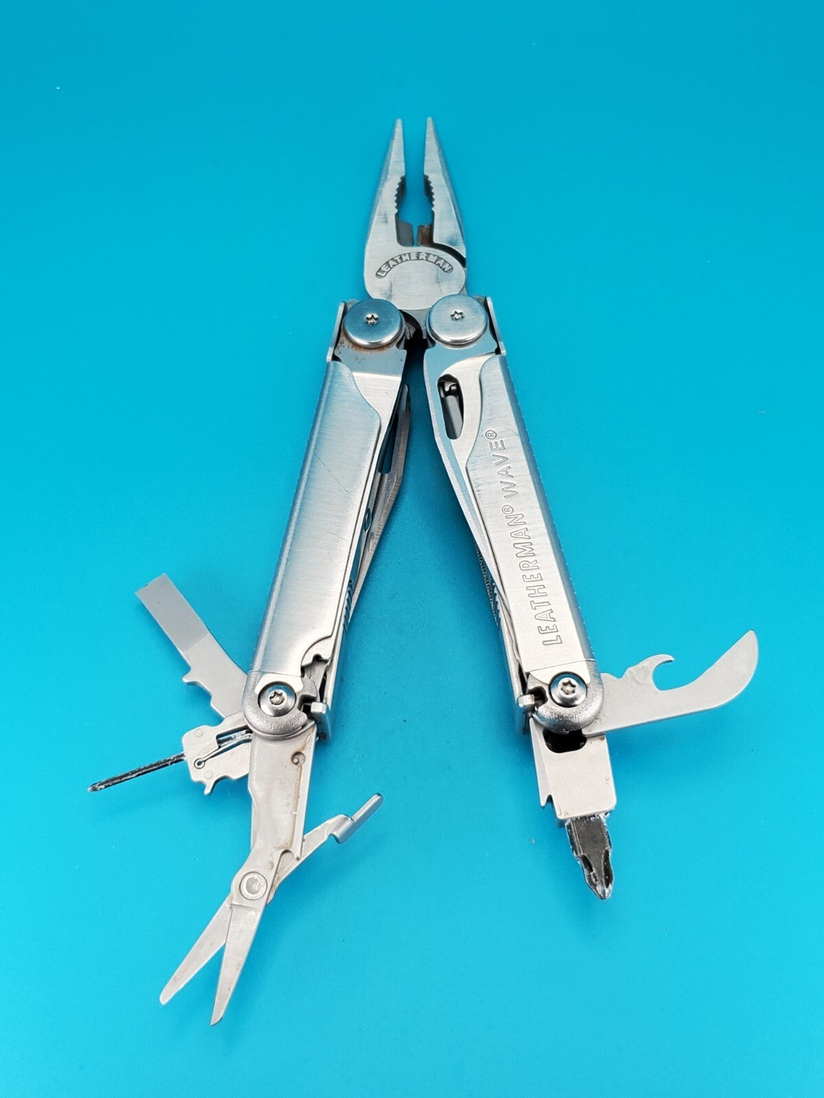 Leatherman Wave Multi Tool! Stainless! Retired! Free Shipping!