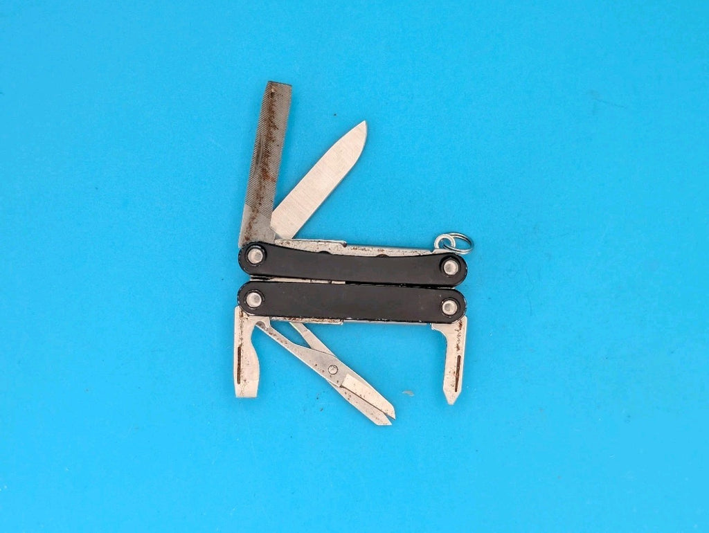 Leatherman SQUIRT PS4 Multi-Tool With Pliers Scissors Knife BLACK!
