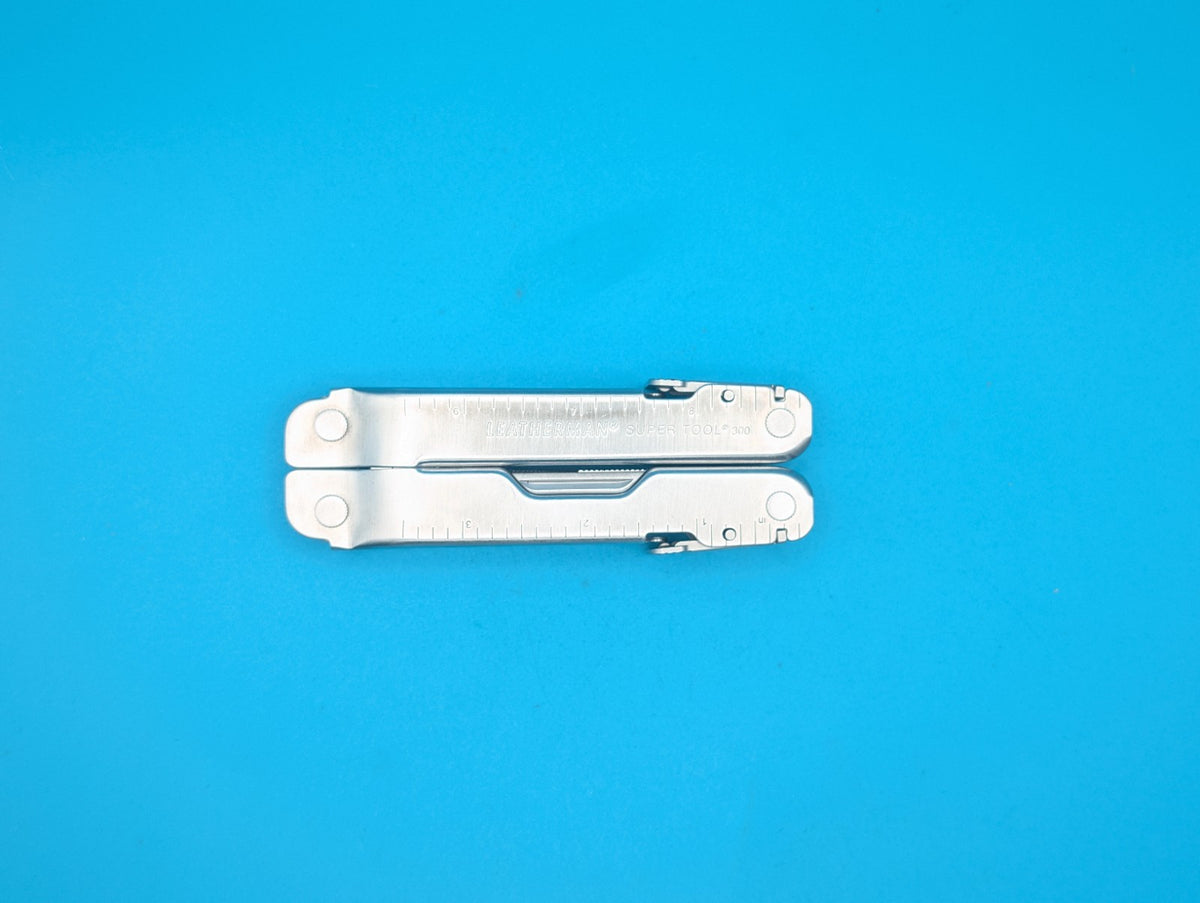 Leatherman Stainless Steel Super Tool 300 Multitool!