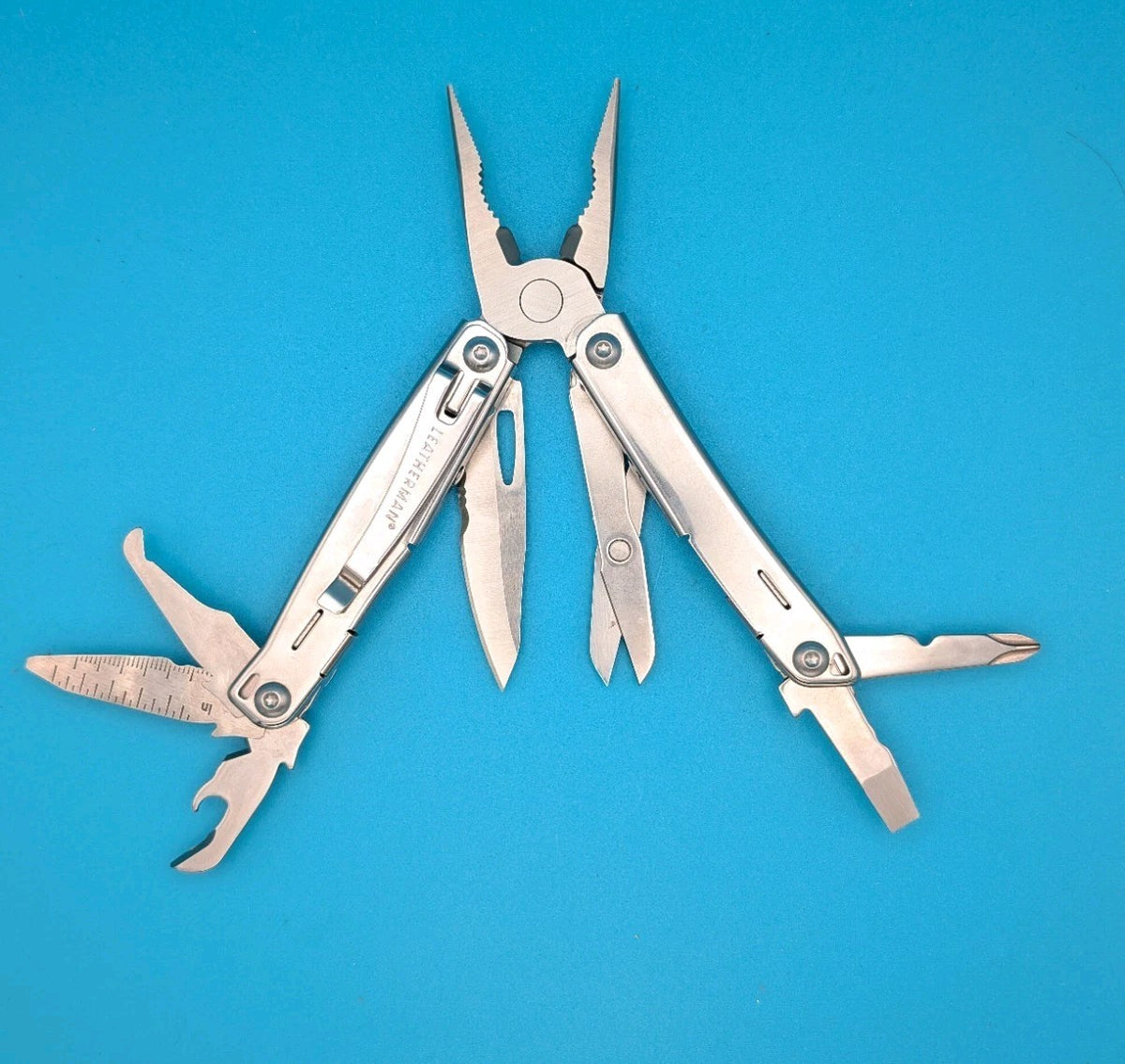 LEATHERMAN WINGMAN MULTI-TOOL! FAST SHIPPING! WITH SHEATH!