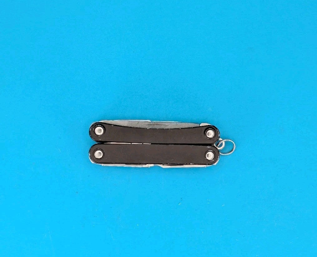 Leatherman SQUIRT PS4 Multi-Tool With Pliers Scissors Knife BLACK!
